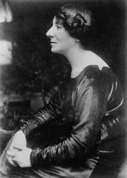 Ванда Ландовска (1879-1959), польская пианистка, клавесинистка и музыкальный педагог